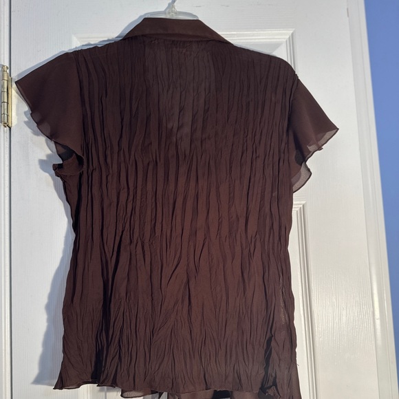 Size 10 Robbie BEF buttoned short sleeved blouse. - Picture 4 of 6